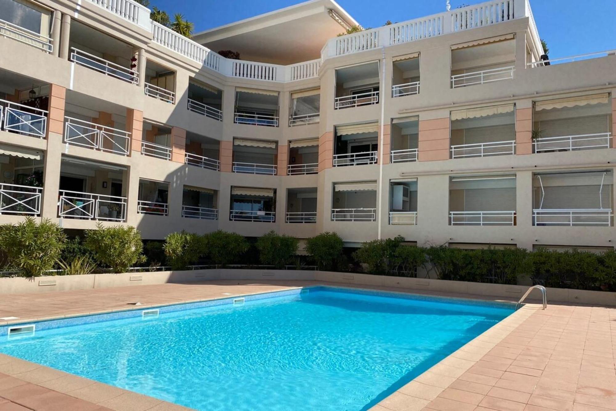 06Ai - Beautiful Renovated Studio - Sea And Pool View Vallauris Ngoại thất bức ảnh
