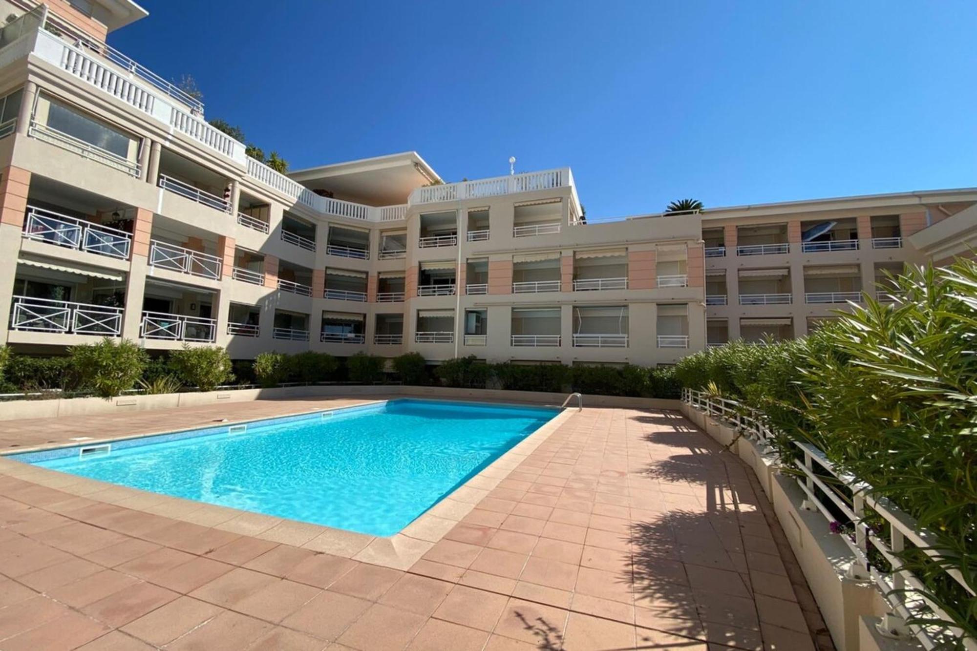 06Ai - Beautiful Renovated Studio - Sea And Pool View Vallauris Ngoại thất bức ảnh