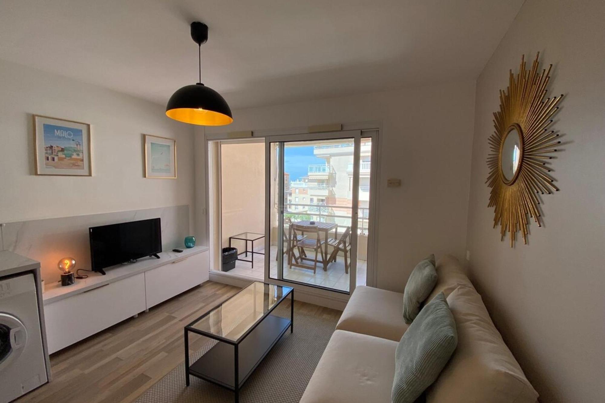 06Ai - Beautiful Renovated Studio - Sea And Pool View Vallauris Ngoại thất bức ảnh