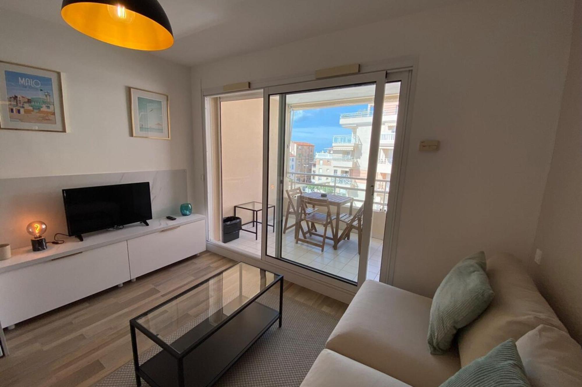 06Ai - Beautiful Renovated Studio - Sea And Pool View Vallauris Ngoại thất bức ảnh