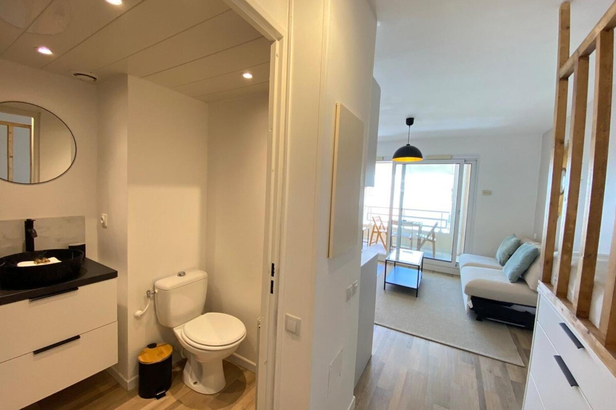 06Ai - Beautiful Renovated Studio - Sea And Pool View Vallauris Ngoại thất bức ảnh